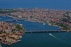 تركيا تغلق جسرًا يربط طرفي الجزء الاوروبي من اسطنبول شهرا كاملا