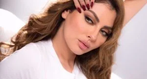 الفنانة المغربية مريم حسين