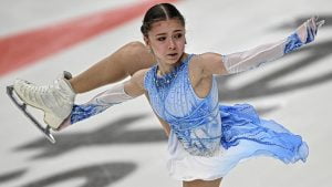 “شاهد” الروسية فالييفا تحقق رقما قياسيا في التزحلق الفني على الجليد
