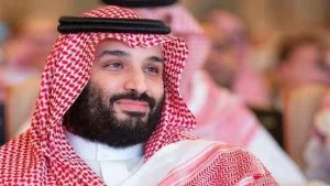 ماهي السيارة التي جالت بمحمد بن سلمان وضيفه أمير قطر على رمال العلا؟