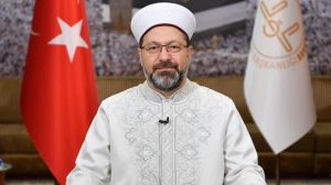 رئيس الشؤون الدينية التركية يعلن أماكن إقامة صلاة العيد في تركيا