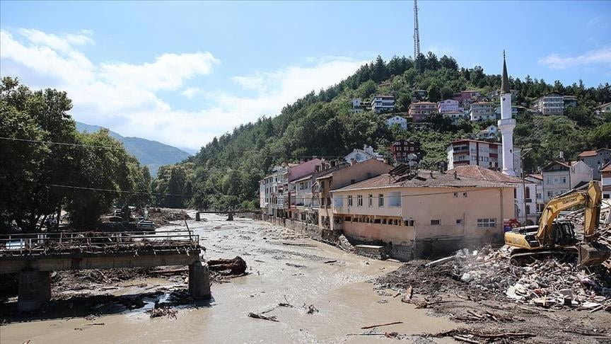 ارتفاع عدد ضحايا الفيضانات في مناطق البحر الأسود