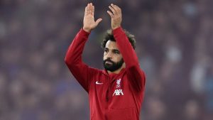 هجوم كبير على محمد صلاح بسبب صورة مع زوجته