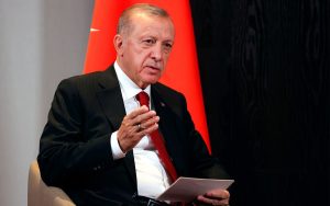 أردوغان يسلم 1432 منزلا و17 متجرا لأصحابها في ديار بكر