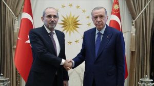 الرئيس أردوغان يستقبل وزير الخارجية الأردني بالعاصمة أنقرة