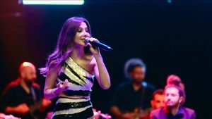 الفنانة اللبنانية نانسي عجرم تقيم حفلا في إسطنبول