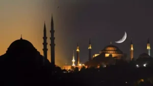 متى يبدأ شهر رمضان وأول سحور في تركيا لعام 2025؟